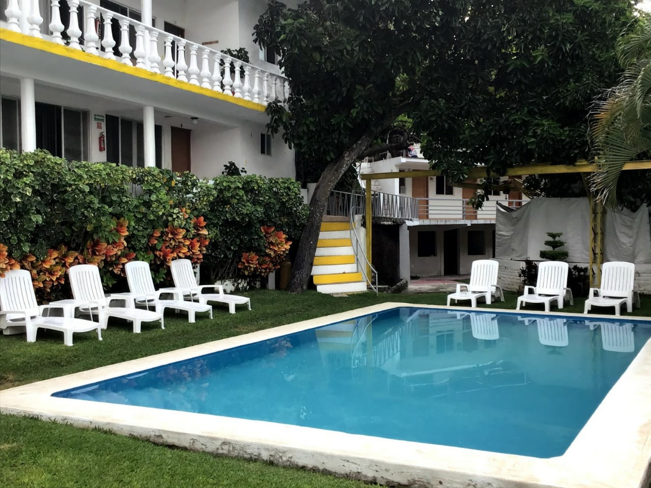 Sala de Local comercial en venta - Laguna Tres Palos, 42 Jojutla Morelos